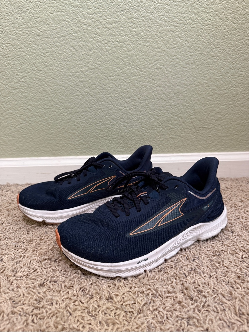 Altra Running Shoes - W8.5